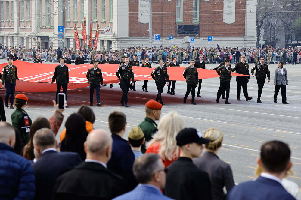 Парад победы новосибирск 2023. Парад победы омск. Парад победы новосибирск. Парад в новосибирске 2021 9 мая. 9 мая 2023 новосибирск площадь ленина.