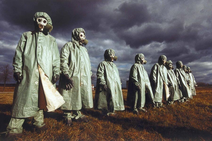 
Журналист Ли Фанг доказал, что фармгигант Pfizer тайно проплачивал лоббистам в органах власти для сбыта своей продукции. Хотя точно знал о 1223 смертях после введения вакцины за первые 90 дней.