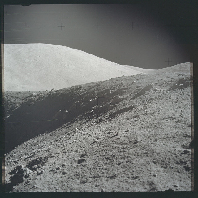 Серия снимков AS17-137-21001 - AS17-137-21025