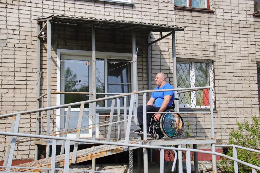 Пандус. Инвалиды. Фото: Сергей Кулыгин, "БР"