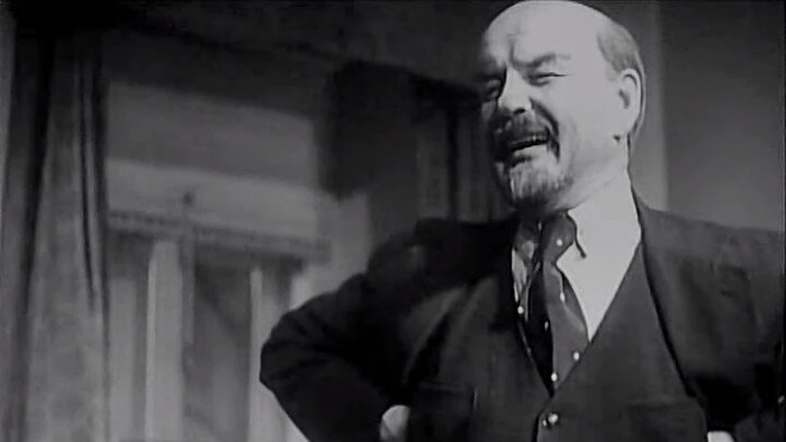 Казалось бы, за Ленина должны были сажать больше всего. Но нет, годы его правления в этом плане были мягкие