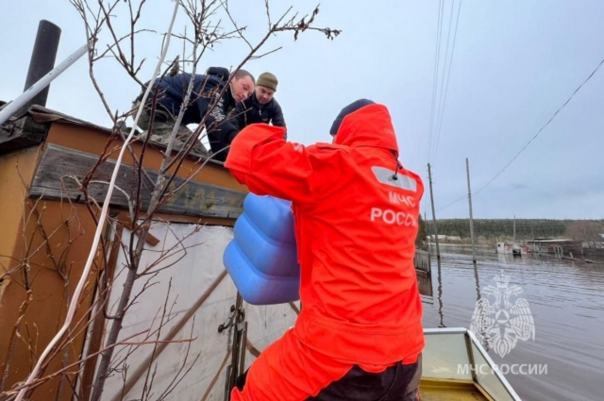    Вода ушла из четырех населенных пунктов Катангского района