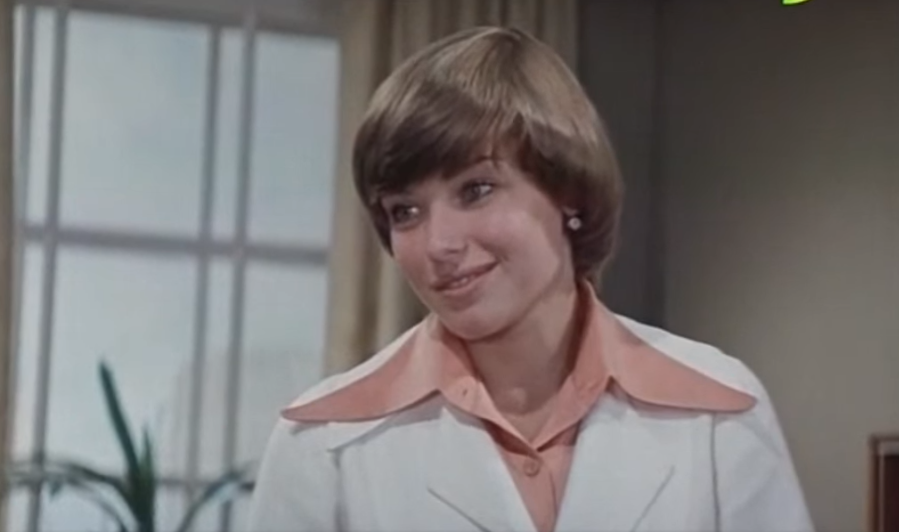 Регина (Ирина Понаровская), кадр из фильма "Меня это не касается" (1976)