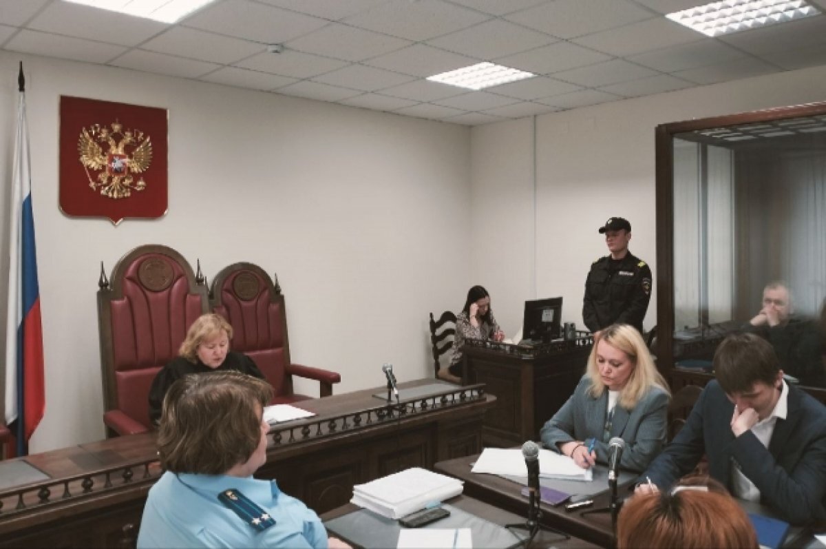    Под стражей оба бывших спасателя находятся почти пять лет.