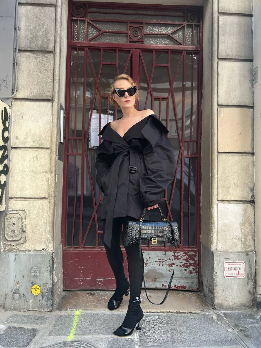    Рената Литвинова