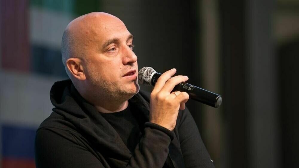     Врачи назвали состояние Захара Прилепина, машину которого подорвали в Нижегородской области в начале мая, после очередной операции стабильным. Об этом сообщает пресс-служба писателя.