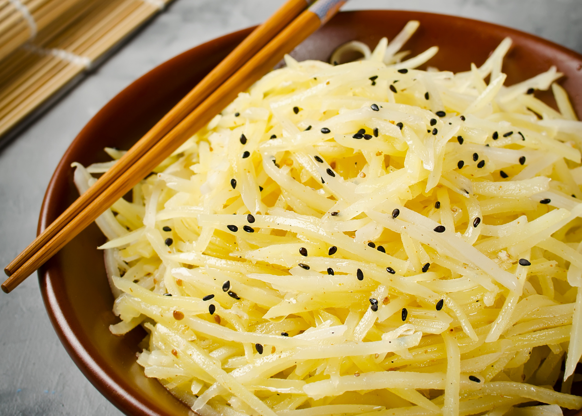 Салат с корейской картошкой