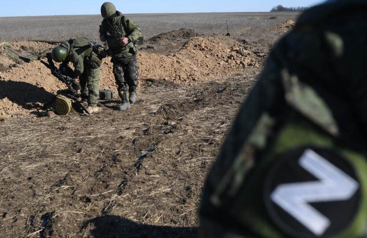    Российские войска отступают под Бахмутом, заявили Украина и Вагнер Марина П.