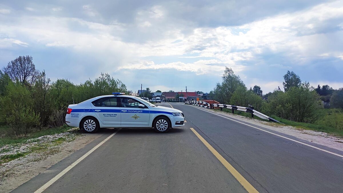 Перекрытый въезд в село.