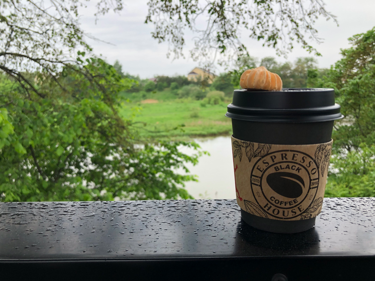 Кофе здесь действительно вкусный), и не только кофе). Безежки, кстати, бонусом)