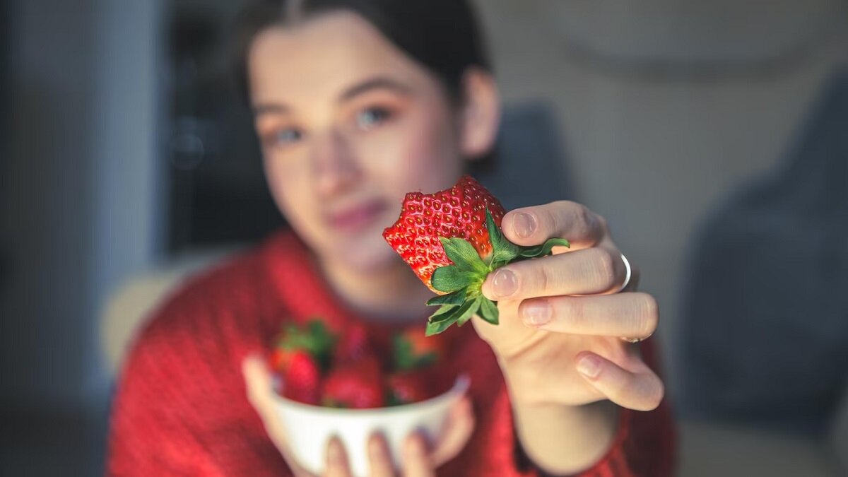    Какой вред может быть от клубники