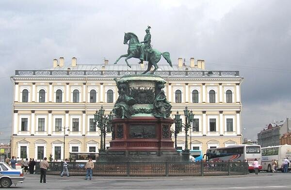Памятник Николаю I в Санкт-Петербурге Фото: Depositphotos  📷
