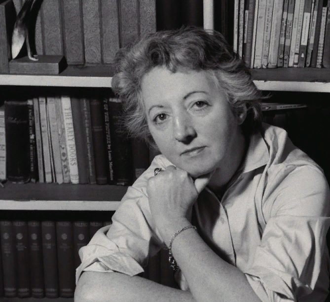 Оливия Мэннинг.