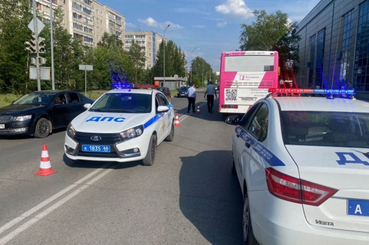    9-летняя девочка погибла под колесами автобуса в Верхней Пышме