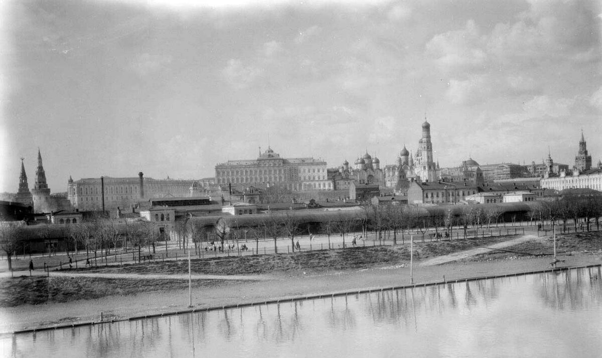 старая москва болотная площадь