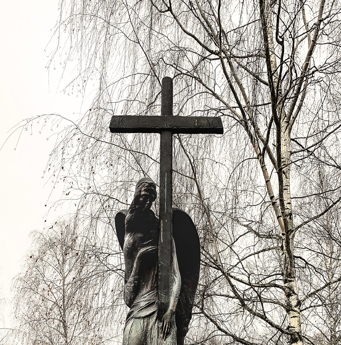 📍 Бог никогда не указывает нам точный маршрут, не даёт нам подробной карты. Религия - это только компас, указывающий направление.