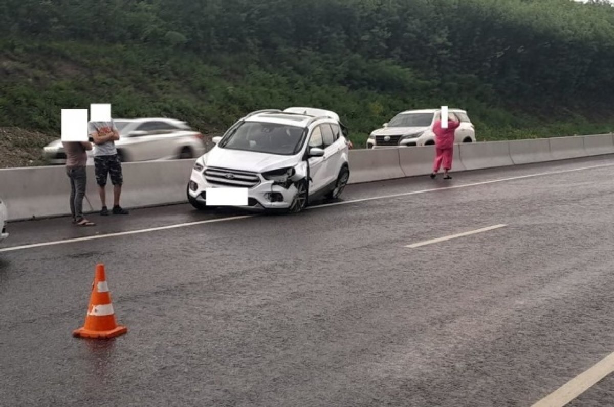    Водитель сломал позвоночник в ДТП на Ставрополье, детей спасли автокресла