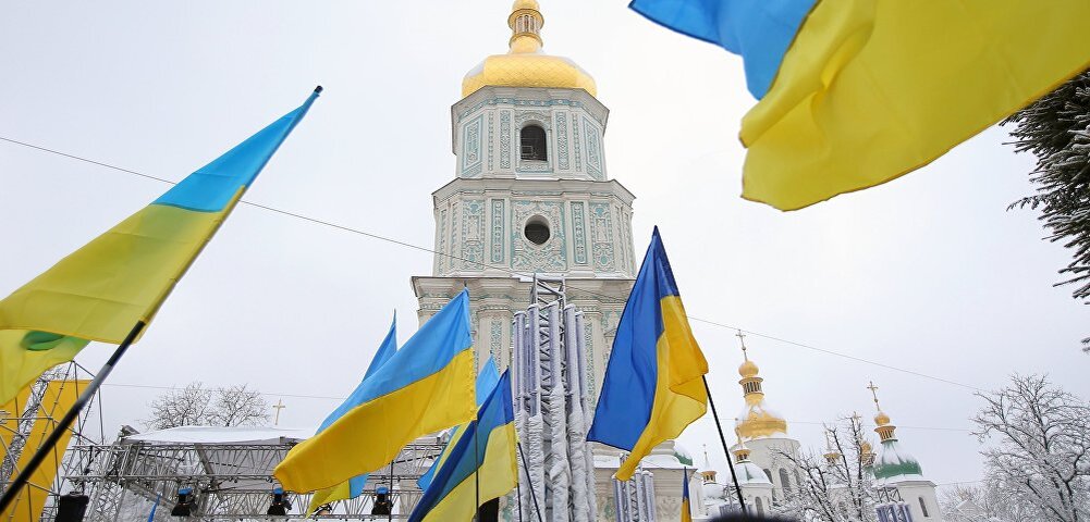 Запад использует православную церковь против России