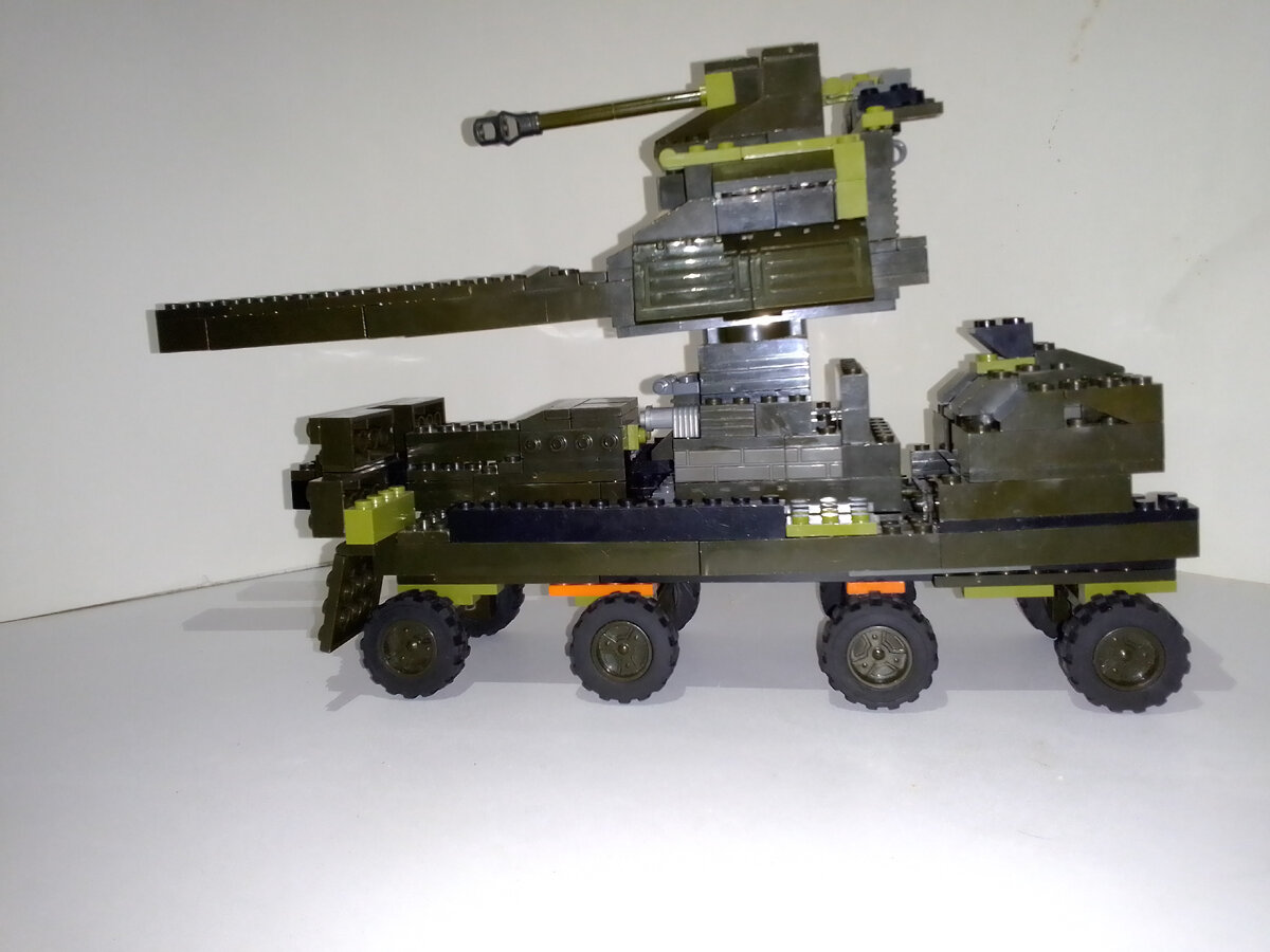 Заменили гусеницы на колеса.