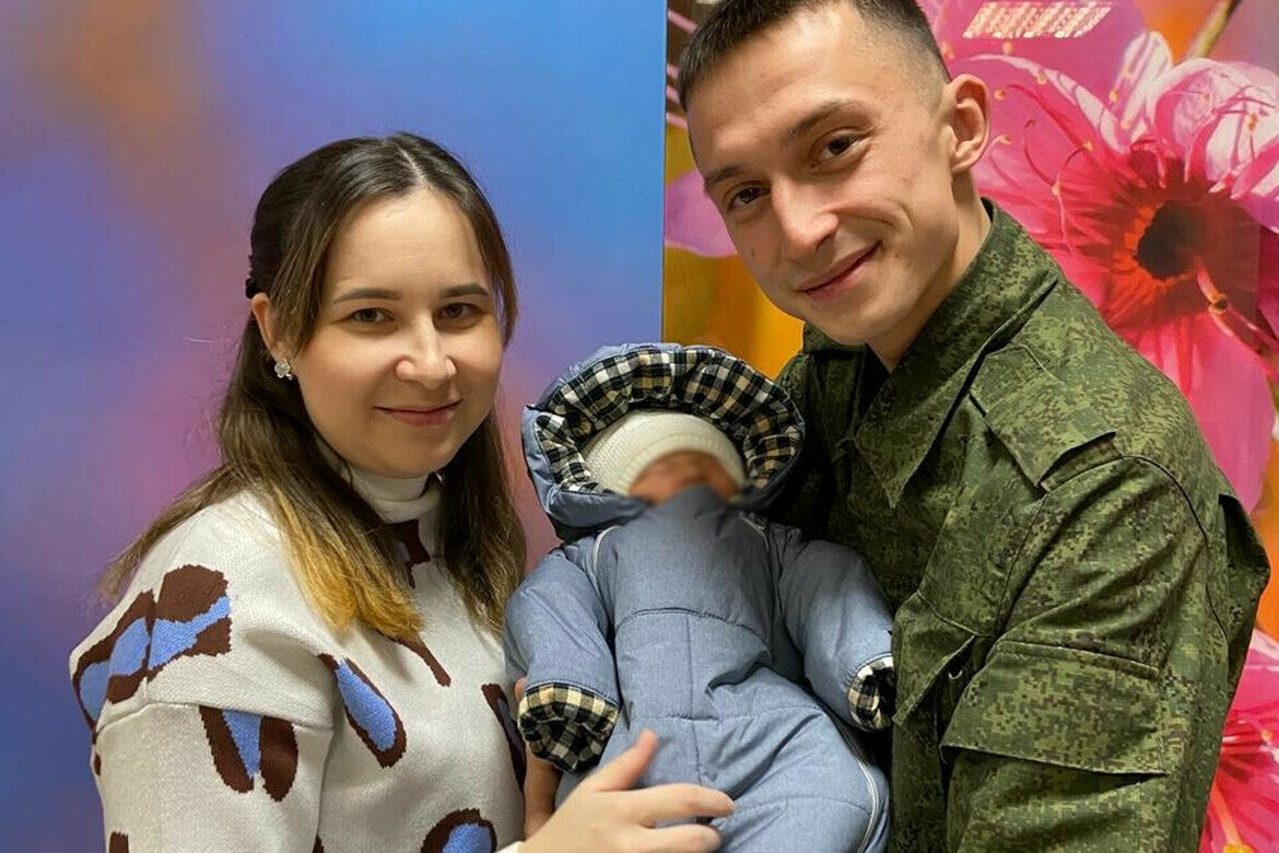 ​Инсаф Хуснутдинов: «Буквально в первые дни начала мобилизации у нас родился сын. Я ушел на следующий день после того, как забрал жену и ребенка из роддома». Фото: из личного архива Инсафа Хуснутдинова