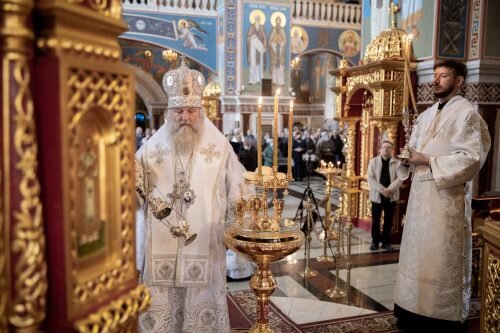    Митрополит Ханты-Мансийский и Сургутский Павел выступил с Пасхальным посланием