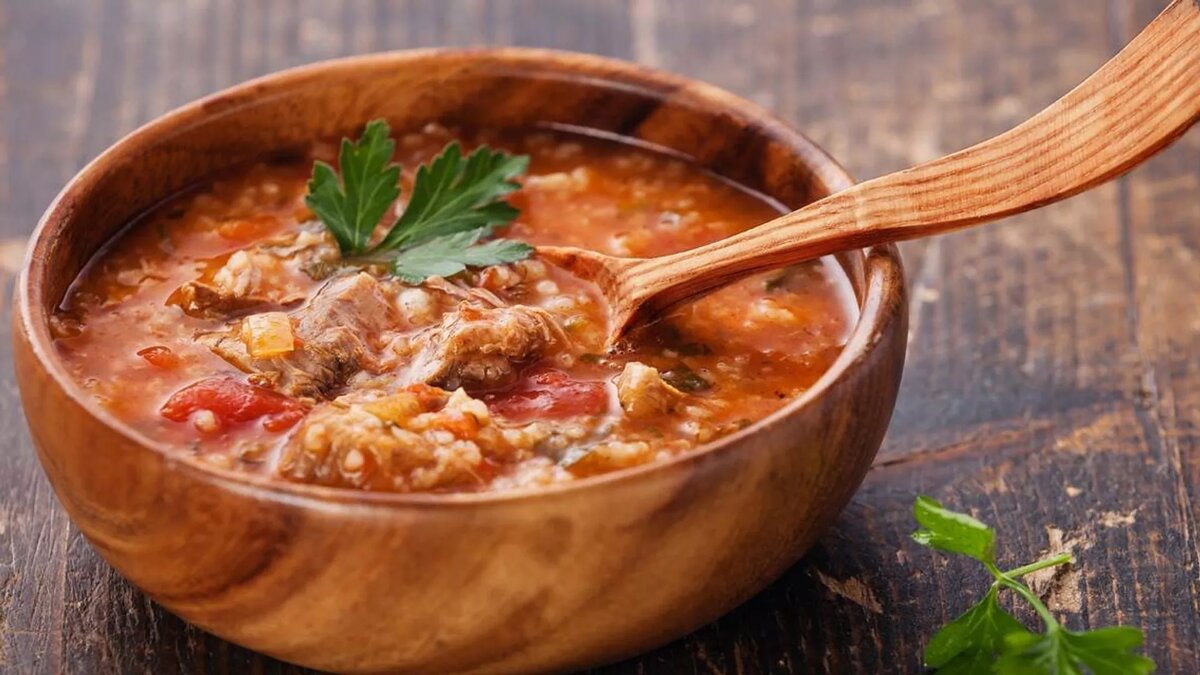 Суп-харчо попал в список лучших блюд мира кулинарного путеводителя TasteAtlas. TasteAtlas опубликовал рейтинг 50 самых лучших блюд, в котором суп-харчо занял 28-ю позицию.