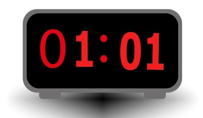 Значение времени 01:01 на часах
