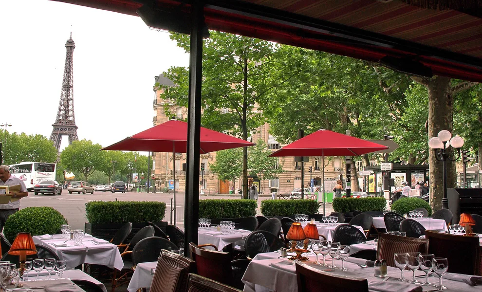 Вот он Париж...