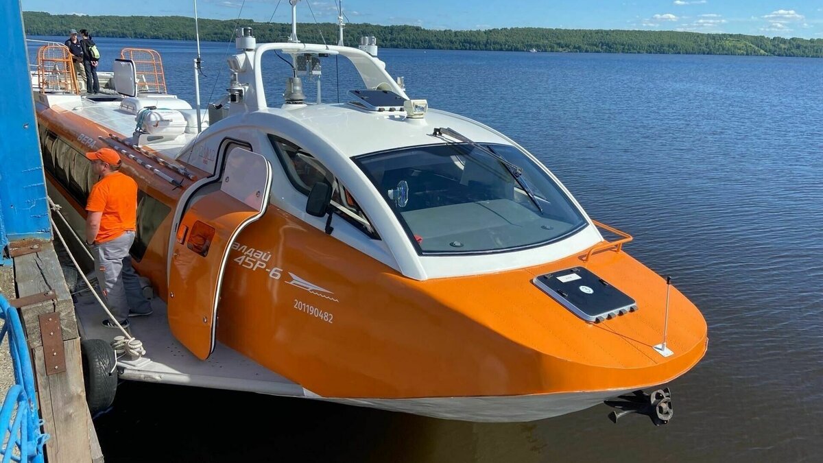     О старте речной навигации в Нижнем Новгороде — от восьмого причала по городу и до Шуховской башни — 1 мая объявил губернатор Глеб Никитин.