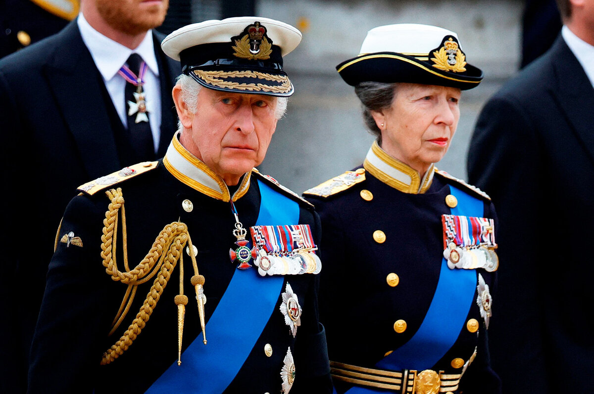    Принцесса Анна: «Я против! Но Карл III планировал сократить монархию ещё до ухода принца Гарри»