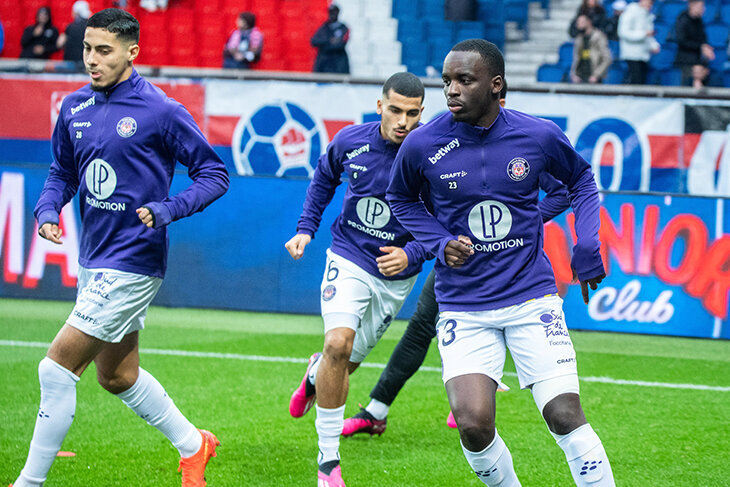 мусса диарра футболист. хамулич футболист. денис давыдов футболист. хамулич футболист. хамулич футболист.