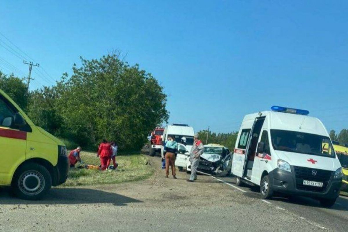    Под Краснодаром таксист устроил ДТП, где один человек погиб и 4 пострадали