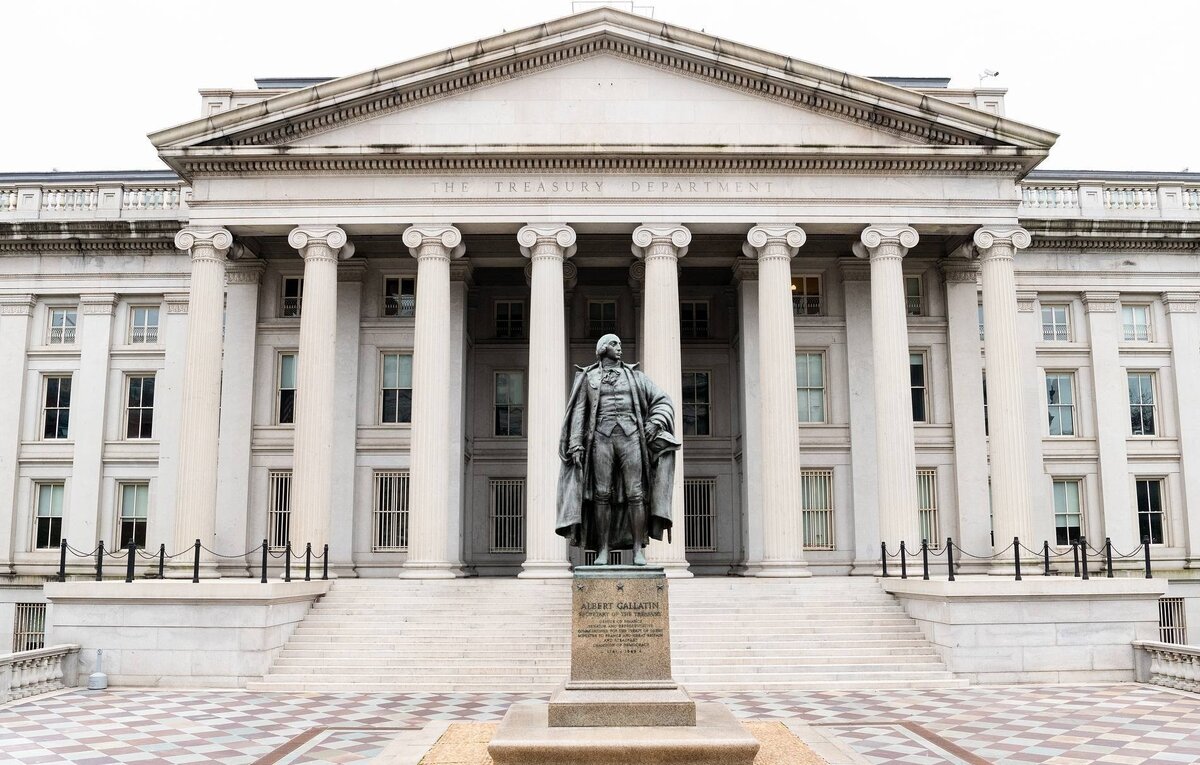    Здание минфина США  Michael Brochstein/SOPA Images/LightRocket via Getty Images