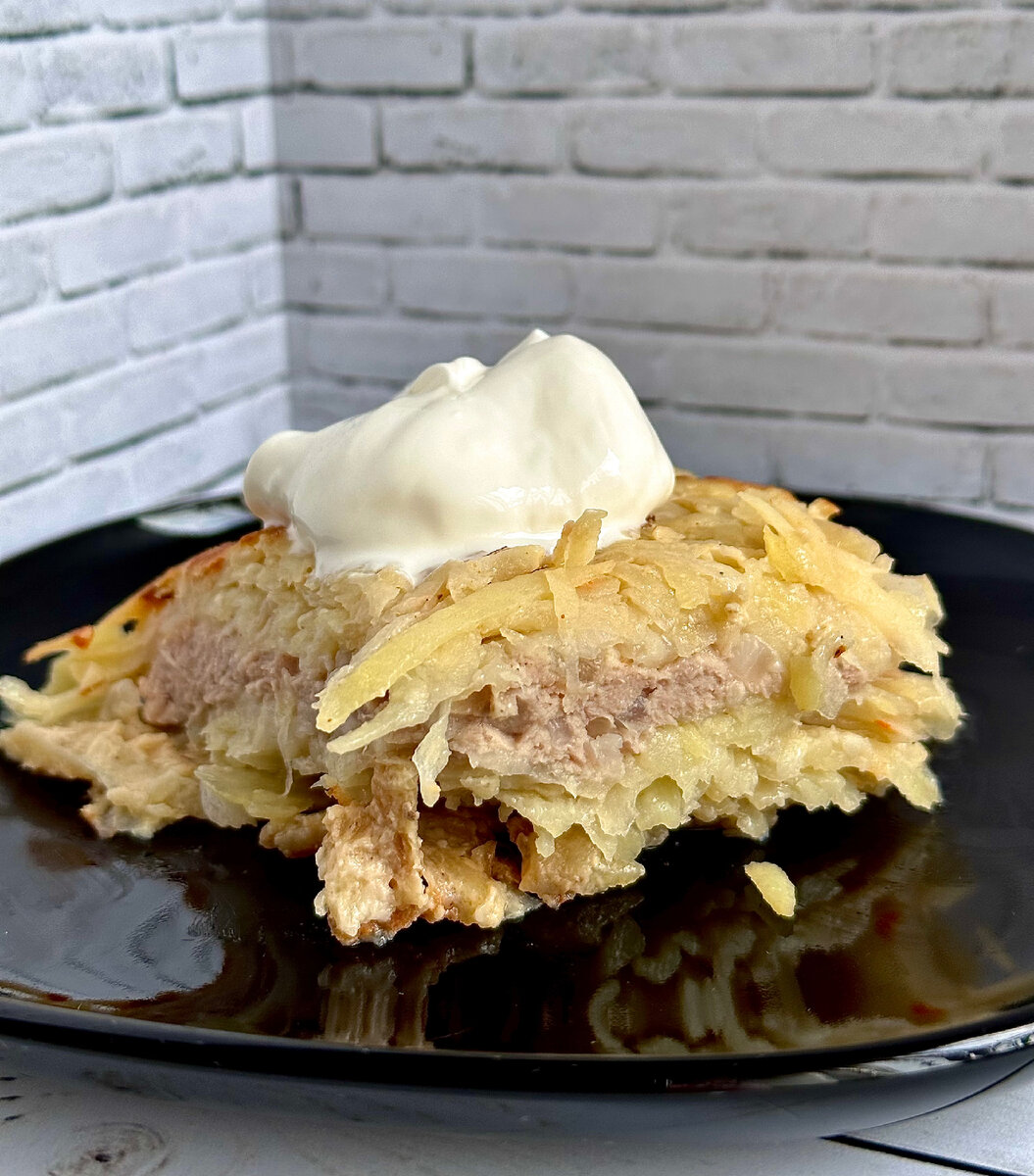 Порции хватит на 4 человека. Можно добавить больше любимых специй или менять фарш на любой другой. 