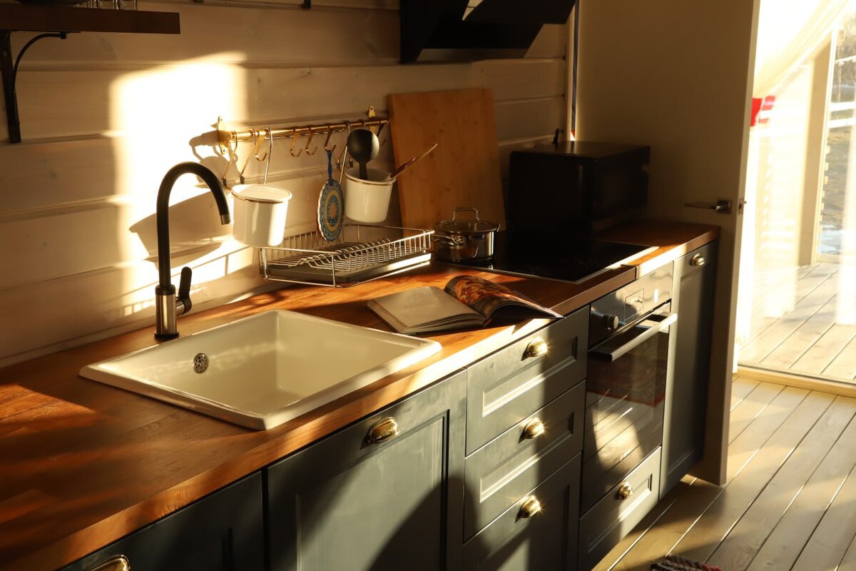 Спальня,диван ,кухня-гостиная,терраса,мангал!