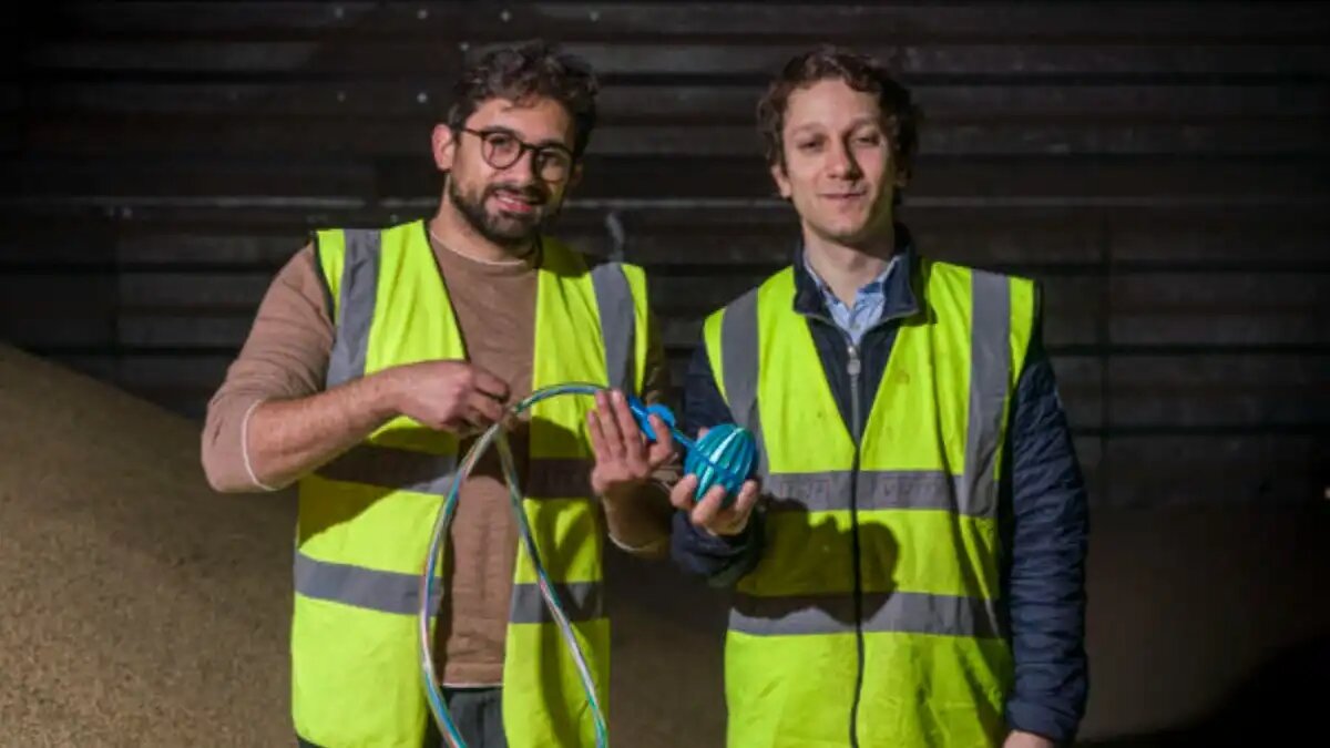 Фото: henationalrobotarium.com Джанлоренцо Ди Сантис (слева) и директор-основатель Лоренцо Конти (справа) из Crover