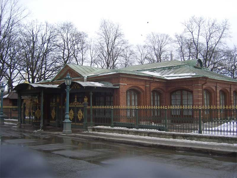 Домик Петра I 
Фото: https://vk.cc/colVZV