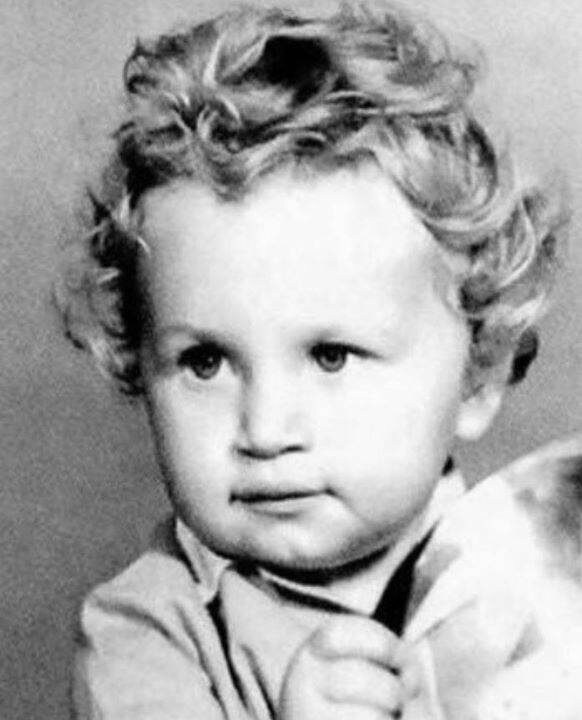 Леонид Агутин в детстве.
