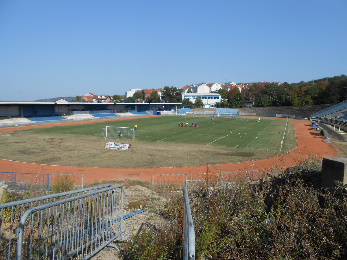 Вид на стадион "Омладински", где играет ОФК "Београд". Август 2017 года, фото автора.