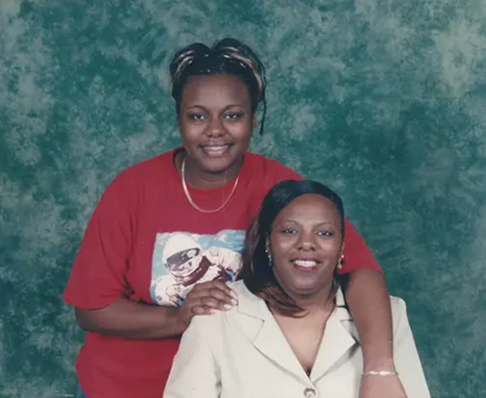 Дочь с мамой