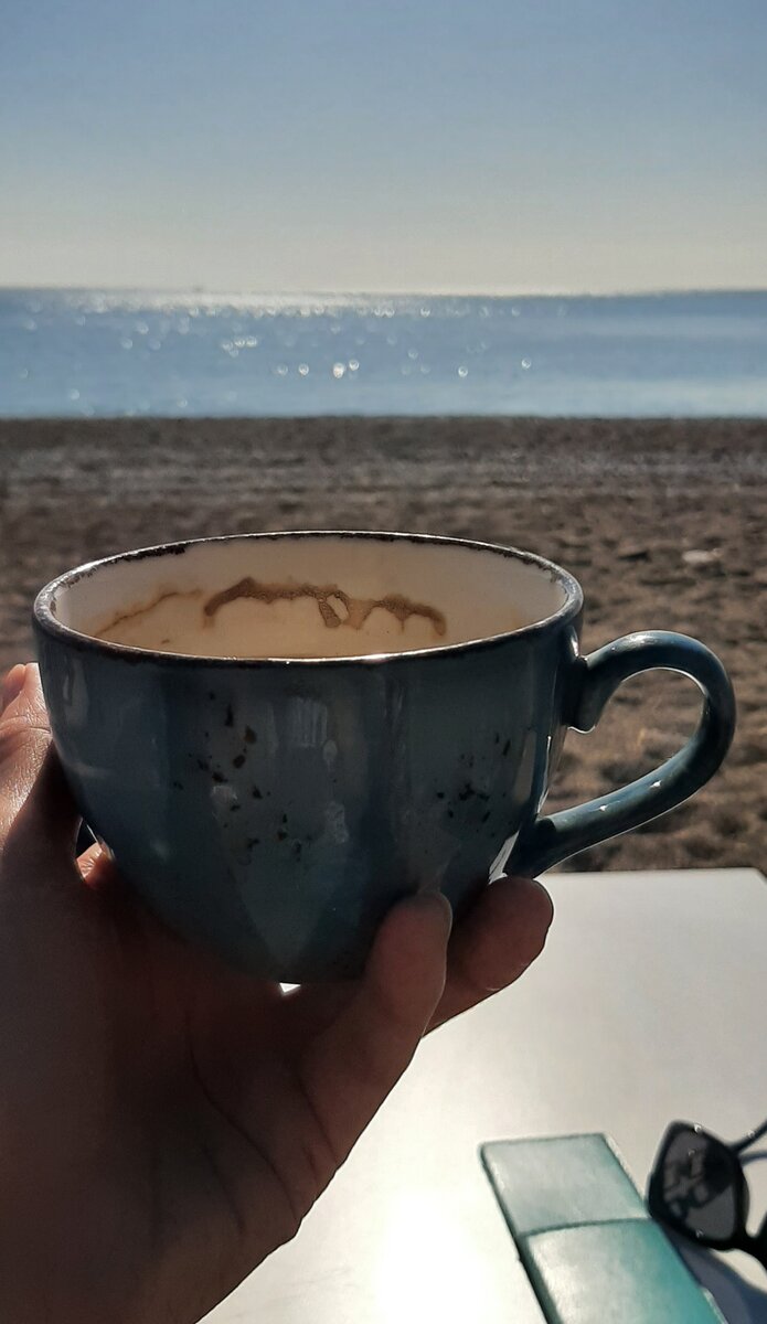 Самый прекрасный кофе - с видом на море!