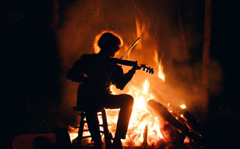 Костер и скрипка