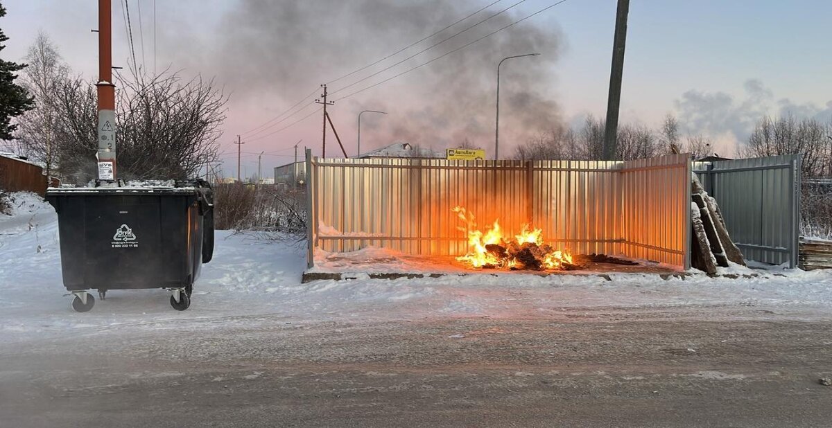    В Ханты-Мансийске появились поджигатели мусорных баков