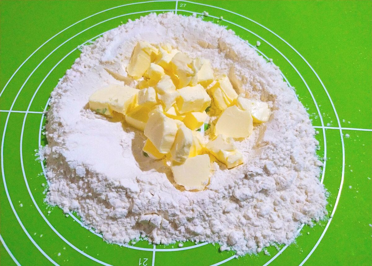 В меду да в масле лапоть съешь!