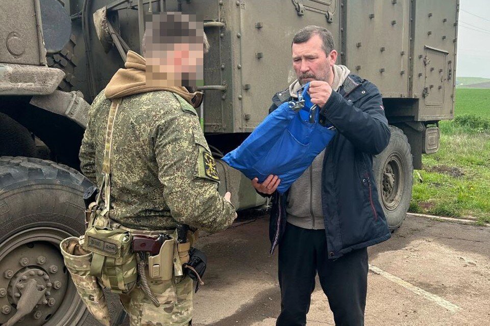    3-5 минутное занятие на этом тренажере устраняет боли в суставах, мышцах и даже причины ее возникновения. Фото предоставлено Владимиром Жужговым