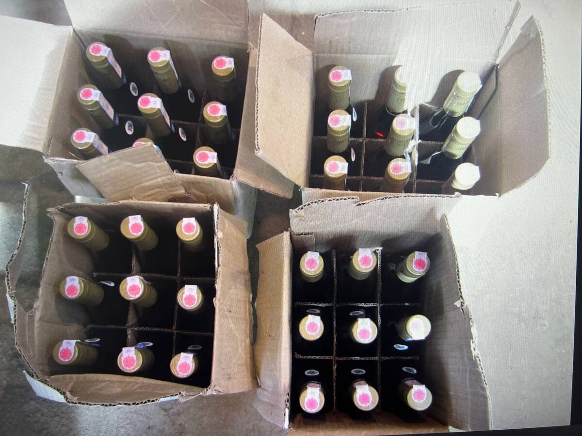    Под видом шоколада и лапши в Оренбуржье пытались ввезти сигареты и алкоголь Белов Михаил Александрович