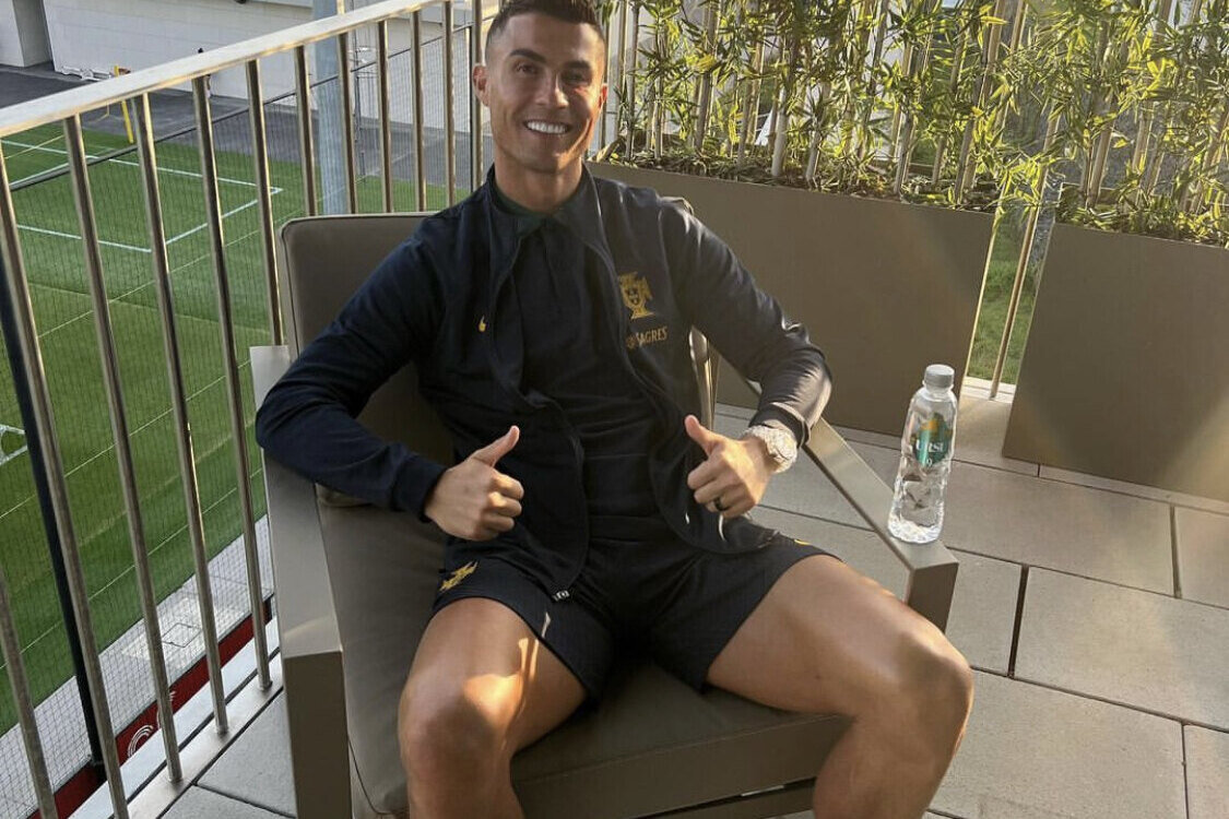     «Он твердо решил, что не будет похож на отца, и не выпил ни капли алкоголя»: сестра Роналду поздравила его с рекордом