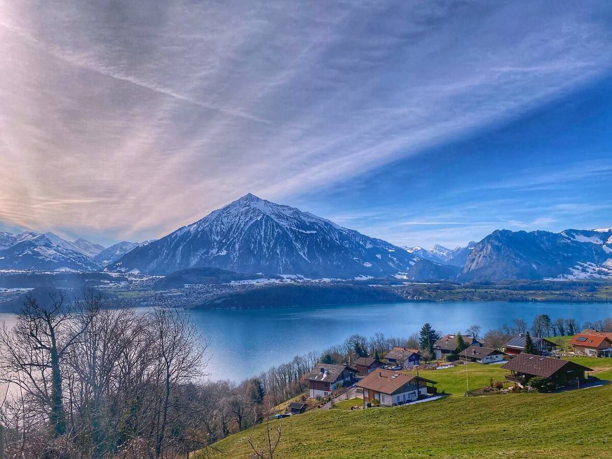 🌴 Желаем Всем прекрасного воскресного дня 🔥

Сегодня в постоянной рубрике с заметками из наших путешествий завораживающая Швейцария.  1️.