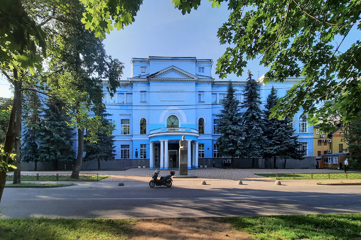 Фото ph_zakharenkova июнь 2023. Улица Прянишникова, д.19