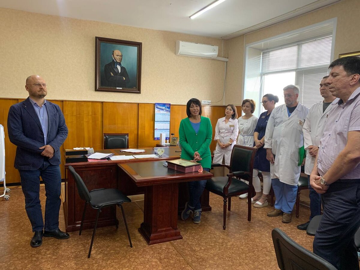  📷    Татьяна Савинова поблагодарила Андрея Карпеца за вклад в развитие медпомощи оренбуржцам Кристина Просвиркина